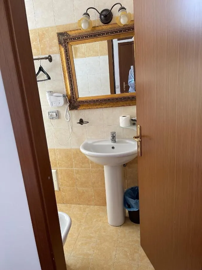 Antico Belvedere B&B Лечче 0*,