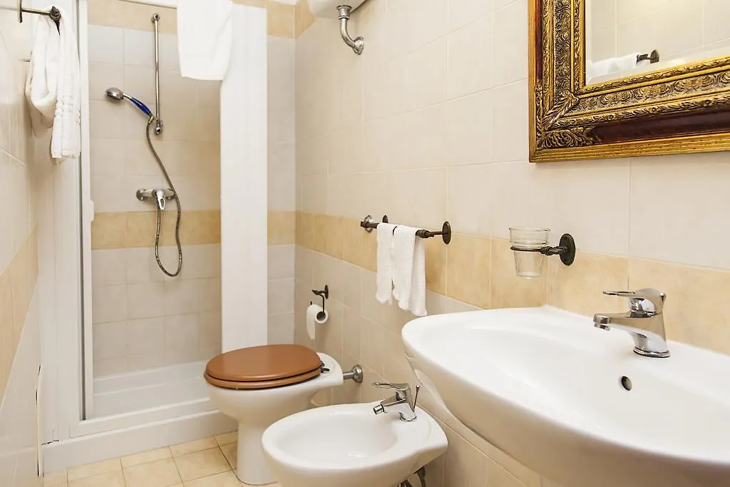 Antico Belvedere B&B Лечче 0*,